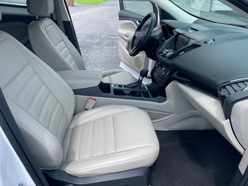 Used 2017 Ford Escape Titanium FWD image 21