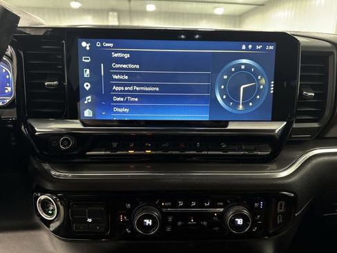 Used 2024 Chevrolet Silverado 3500 High Country w/ High Country Premium Package image 9