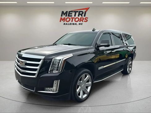 Used 2019 Cadillac Escalade ESV Premium Luxury image 2