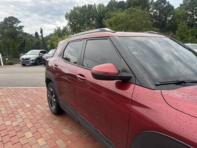 Used 2022 Chevrolet TrailBlazer LT w/ Confidence II Package FWD image 18