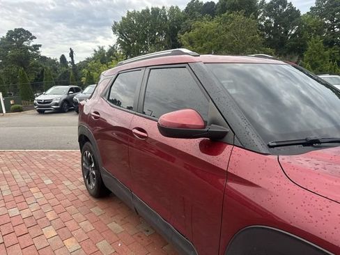 Used 2022 Chevrolet TrailBlazer LT w/ Confidence II Package FWD image 18