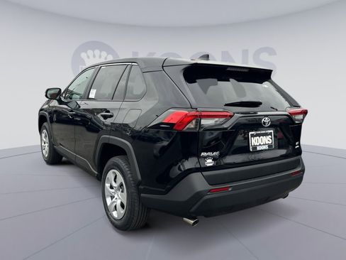New 2025 Toyota RAV4 LE image 4