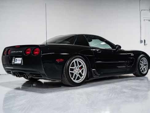 Used 2002 Chevrolet Corvette Z06 w/ Memory Pkg image 3
