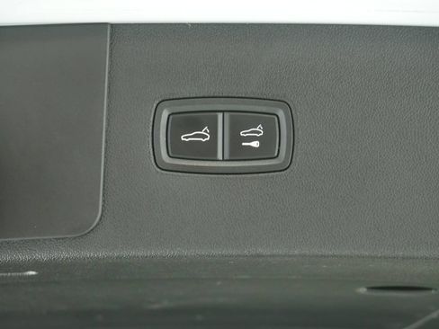 Certified 2023 Porsche Cayenne Turbo AWD/4WD image 21