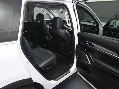 Used 2022 Kia Telluride SX w/ Towing Package AWD/4WD image 42