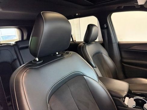 Used 2023 Jeep Grand Cherokee Altitude AWD/4WD image 36