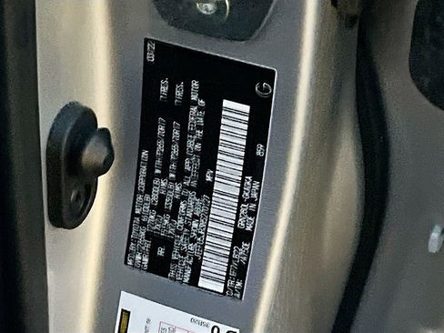 Used 2022 Toyota 4Runner SR5 Premium w/ Moonroof Package image 34