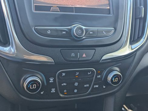 Used 2024 Chevrolet Equinox LT image 23