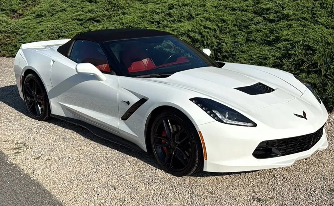 Used 2019 Chevrolet Corvette Stingray Convertible Z51 2LT RWD image 8