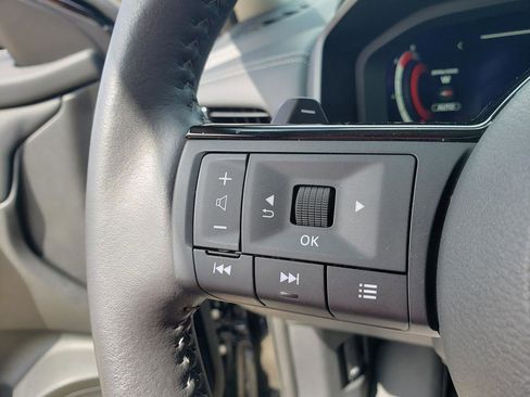 Certified 2024 Nissan Rogue SL image 30