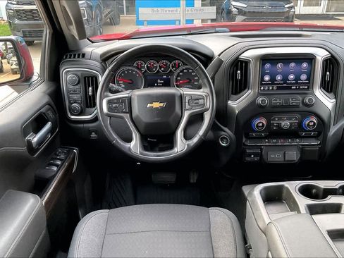 Used 2021 Chevrolet Silverado 1500 LT w/ Z71 Off-Road Package image 7