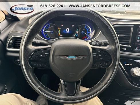 Used 2020 Chrysler Pacifica Limited w/ Advanced Safetytec Group image 17