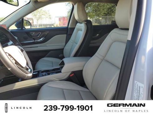 New 2026 Lincoln Corsair Premiere image 18