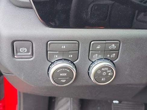 New 2026 GMC Sierra 2500 SLE AWD/4WD image 5