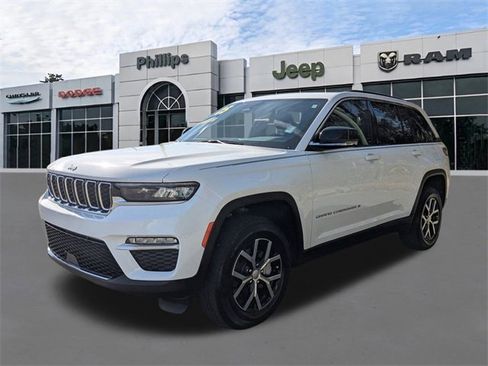 Certified 2025 Jeep Grand Cherokee Limited w/ Trailer Tow Package image 7