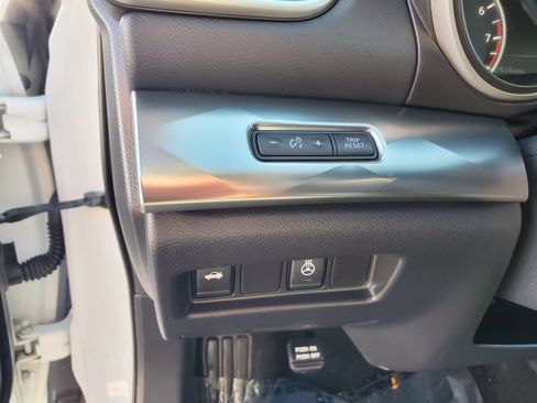 Used 2019 Nissan Maxima 3.5 SL w/ Floor Mat Group FWD image 16