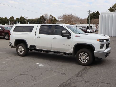 Used 2021 Chevrolet Silverado 2500 LT w/ Z71 Off-Road Package image 12