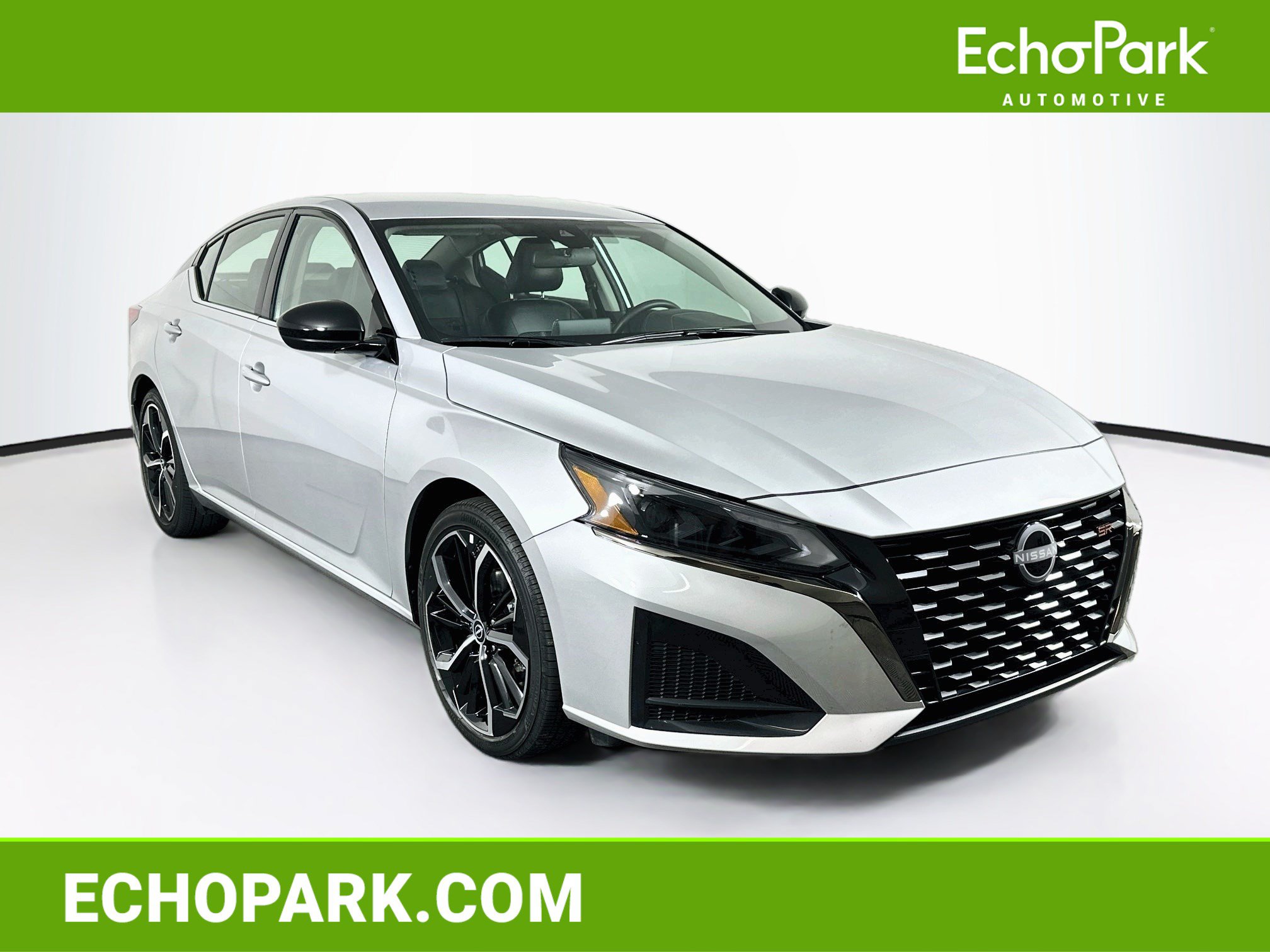 Used 2025 Nissan Altima 2.5 SR FWD image 1
