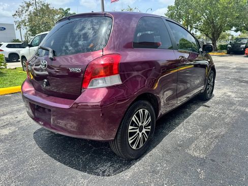 Used 2010 Toyota Yaris 2-Door Hatchback FWD image 5