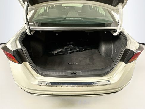 Used 2023 Nissan Altima 2.5 SV FWD image 27