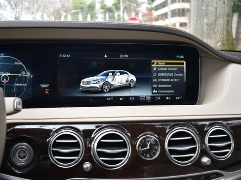 Used 2020 Mercedes-Benz S 560 4MATIC Sedan image 42