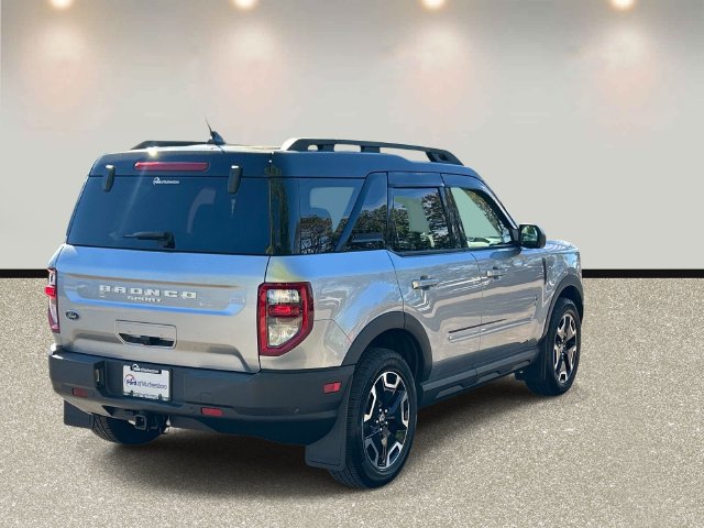 Used 2023 Ford Bronco Sport Outer Banks w/ Tech Package AWD/4WD image 5