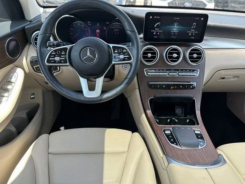 Used 2022 Mercedes-Benz GLC 300 4MATIC w/ Premium Package Lite image 16