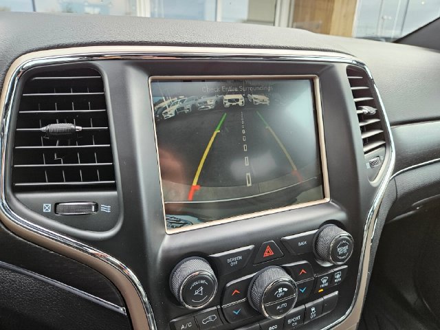 Used 2017 Jeep Grand Cherokee Limited AWD/4WD image 28