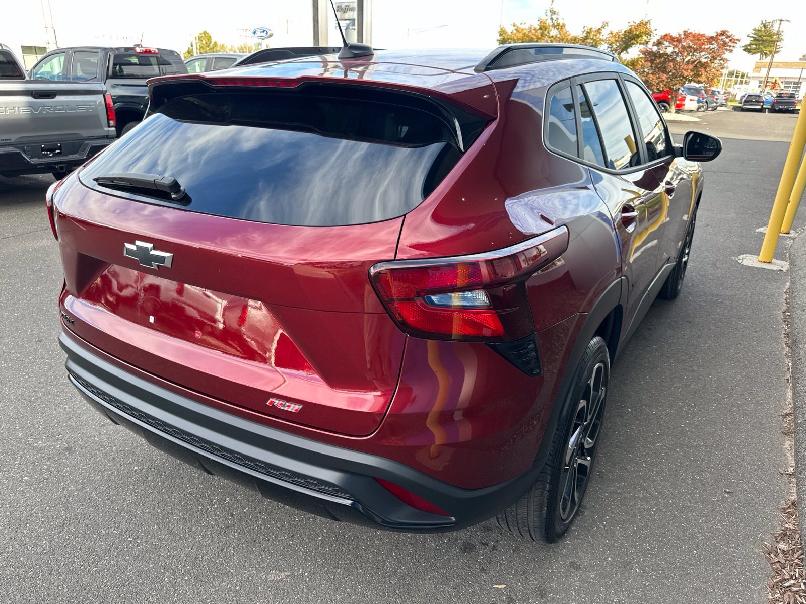 Used 2024 Chevrolet Trax RS FWD image 5
