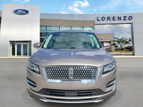 Used 2019 Lincoln MKC Premiere FWD image 2