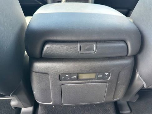 Used 2024 Nissan Armada SL AWD/4WD image 19