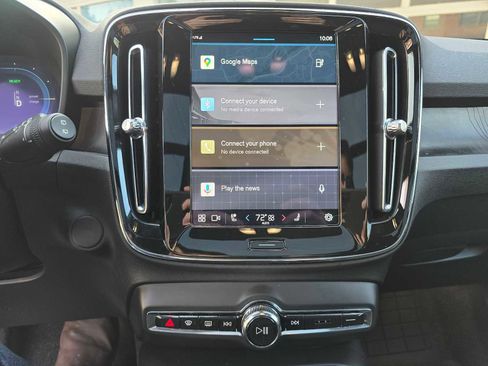 Certified 2024 Volvo XC40 Recharge Plus w/ Protection Package Premier image 25