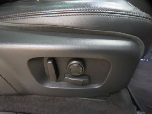 Used 2020 Land Rover Range Rover Evoque SE image 26