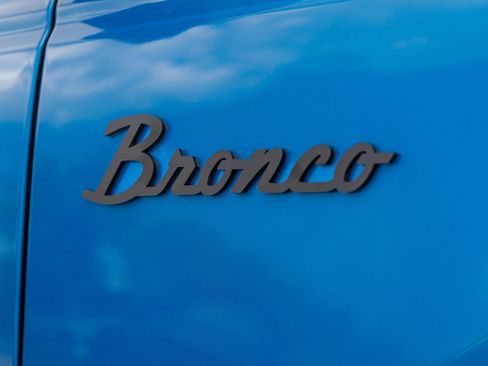 Used 2023 Ford Bronco Badlands w/ Sasquatch Package AWD/4WD image 14