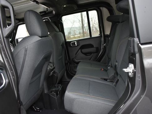 New 2026 Jeep Gladiator Sport image 24