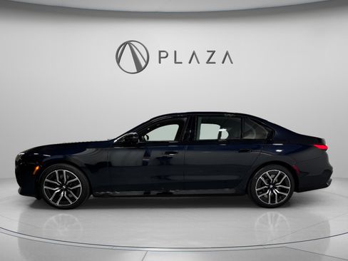 New 2025 BMW 760i xDrive image 2