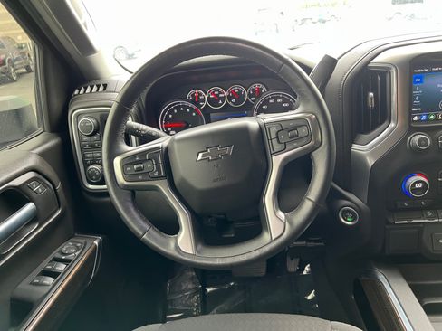 Used 2022 Chevrolet Silverado 1500 LT Trail Boss AWD/4WD image 9