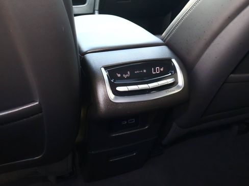 Used 2023 Cadillac XT6 Sport w/ LPO, ONYX Package AWD/4WD image 12