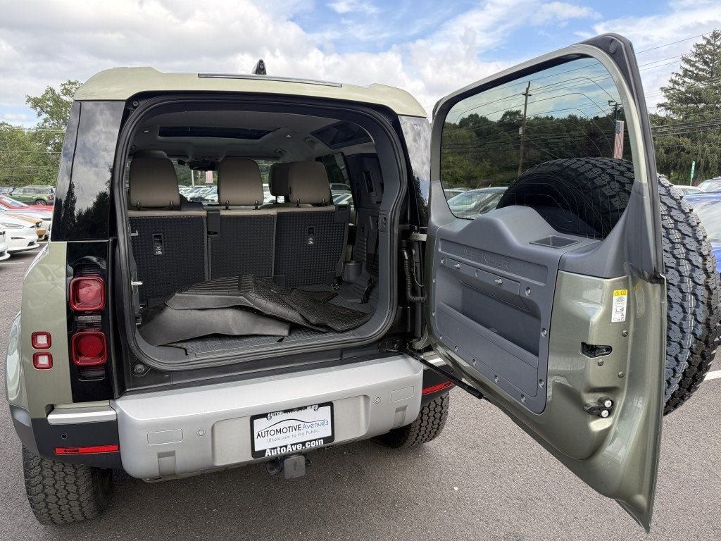 Used 2020 Land Rover Defender 110 S AWD/4WD image 6