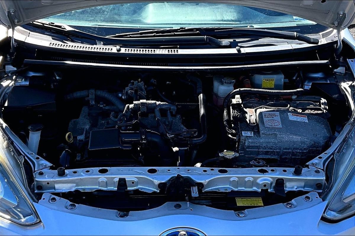 Used 2015 Toyota Prius C Three FWD image 41