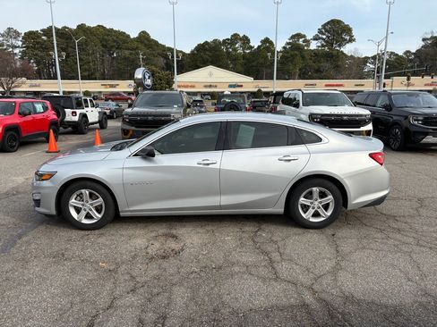 Used 2021 Chevrolet Malibu LS image 8