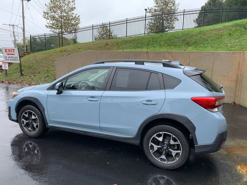 Used 2020 Subaru Crosstrek 2.0i Premium w/ Moonroof Package 2 image 3
