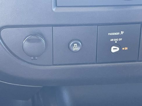 Used 2025 Chevrolet Express 3500 LT w/ LT Preferred Equipment Group RWD image 21