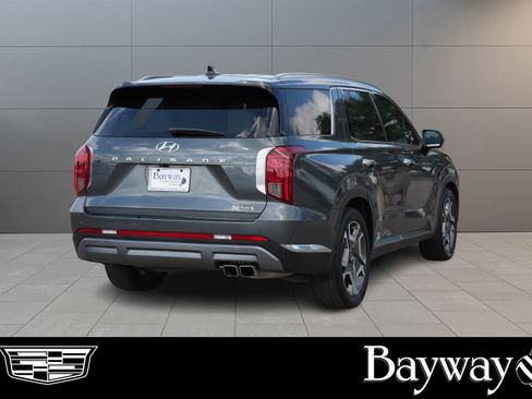 Used 2023 Hyundai Palisade Limited image 5