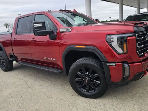Used 2024 GMC Sierra 2500 AT4 w/ AT4 Premium Plus Package image 3