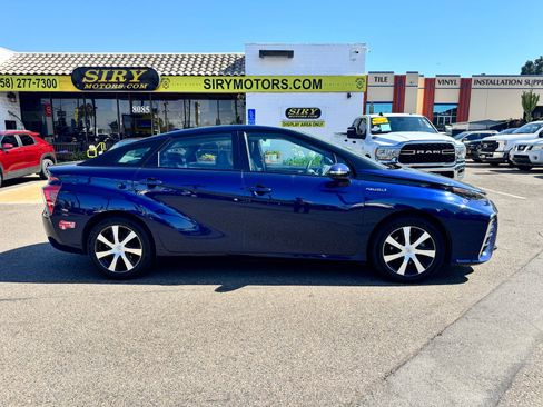 Used 2017 Toyota Mirai FWD image 8