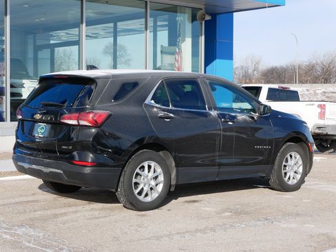 Certified 2024 Chevrolet Equinox LT image 3