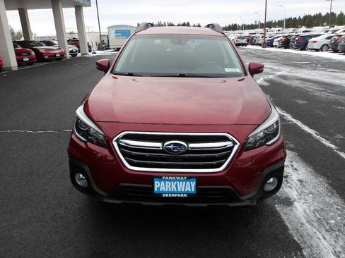 Used 2018 Subaru Outback 2.5i Premium image 8