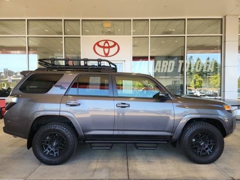 Certified 2023 Toyota 4Runner TRD Off-Road Premium w/ Moonroof Package AWD/4WD image 3