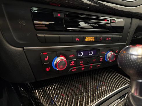 Used 2016 Audi RS 7 Prestige w/ Driver Assistance Package image 28